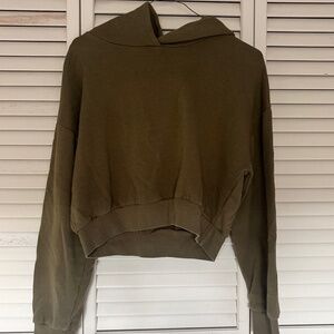 Green Long-Sleeve Cropped Hoodie